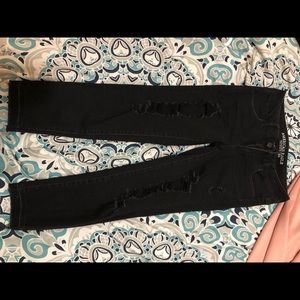 Ripped black Jean capris